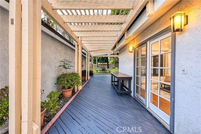 131 Woodruff Place, Arcadia CA: https://media.crmls.org/medias/8e654487-1341-4cea-834f-648518e0425b.jpg