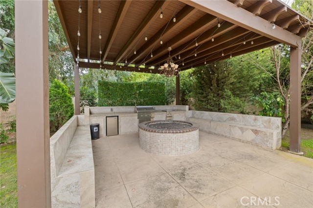 Detail Gallery Image 18 of 21 For 5667 Lubao St, Woodland Hills,  CA 91367 - 4 Beds | 5 Baths