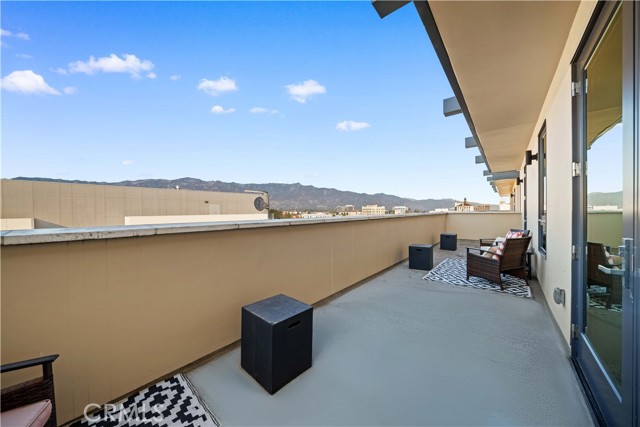 Detail Gallery Image 36 of 41 For 39 S Los Robles Ave #7003,  Pasadena,  CA 91101 - 3 Beds | 3/1 Baths