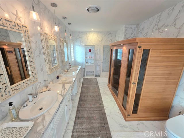 Detail Gallery Image 18 of 64 For Address Is Not Disclosed, Gardena,  CA 90249 - 5 Beds | 4 Baths