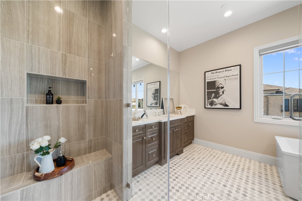 MLS #OC25246065 image #37