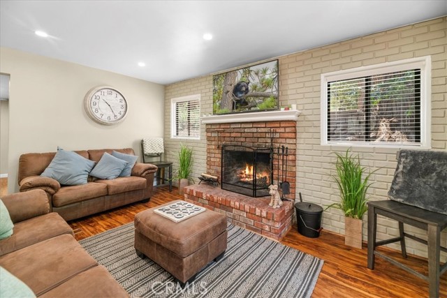 847 Silver Tip Drive, Big Bear Lake CA: https://media.crmls.org/medias/8e66de4a-f551-4a10-8852-0bdd24705fec.jpg