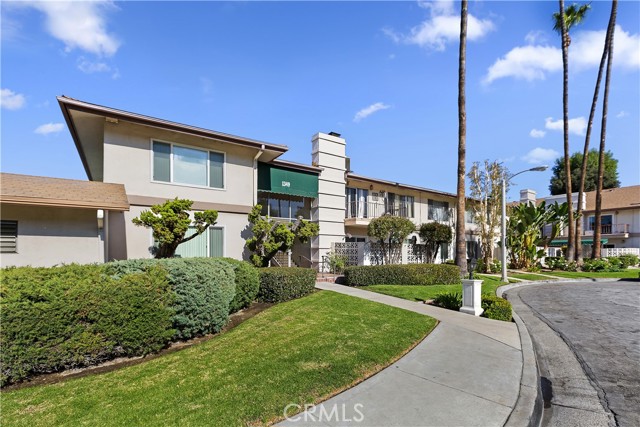 Detail Gallery Image 1 of 1 For 1349 Shadow Ln #215,  Fullerton,  CA 92831 - 2 Beds | 2 Baths