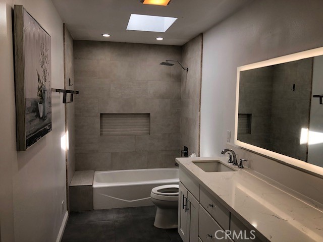 https://media.crmls.org/medias/8e67c9b5-4c66-42cd-951a-6ade4758c596.jpg?preset=X-Large