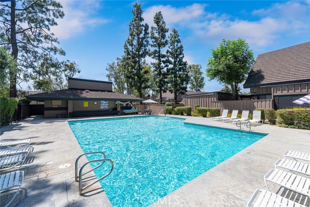 9739 Reseda Boulevard, Northridge CA: https://media.crmls.org/medias/8e68292e-5702-4bb5-bf83-eb1f44ab65f1.jpg