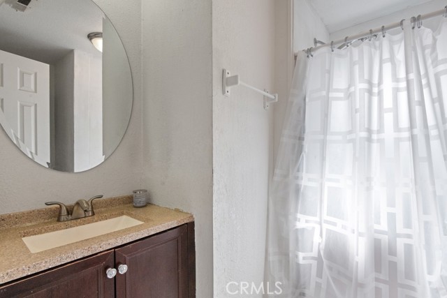 Detail Gallery Image 9 of 16 For 22868 Laurel Ln, Crestline,  CA 92325 - 3 Beds | 2 Baths