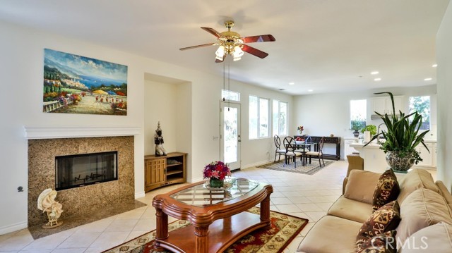 Detail Gallery Image 17 of 57 For 21817 Charlotte Ct, Canoga Park,  CA 91304 - 5 Beds | 2/1 Baths