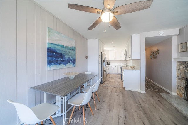 Detail Gallery Image 11 of 26 For 1839 Manhattan Ave, Hermosa Beach,  CA 90254 - 2 Beds | 2 Baths