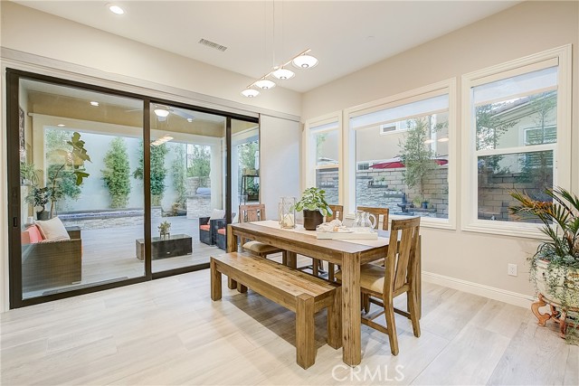 8e699cd1 0407 4170 B30d 66fb87237956