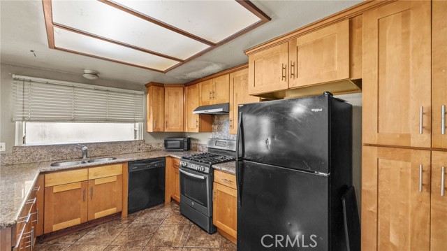 13067 Alexis Drive, Moreno Valley CA: https://media.crmls.org/medias/8e69e3c9-1549-47d5-8c7d-c16cbb108aae.jpg