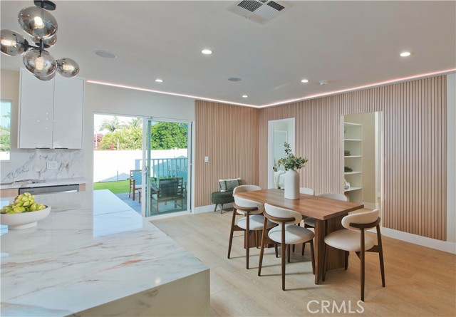 Detail Gallery Image 7 of 47 For 5864 Jamieson Ave, Encino,  CA 91316 - 3 Beds | 3 Baths