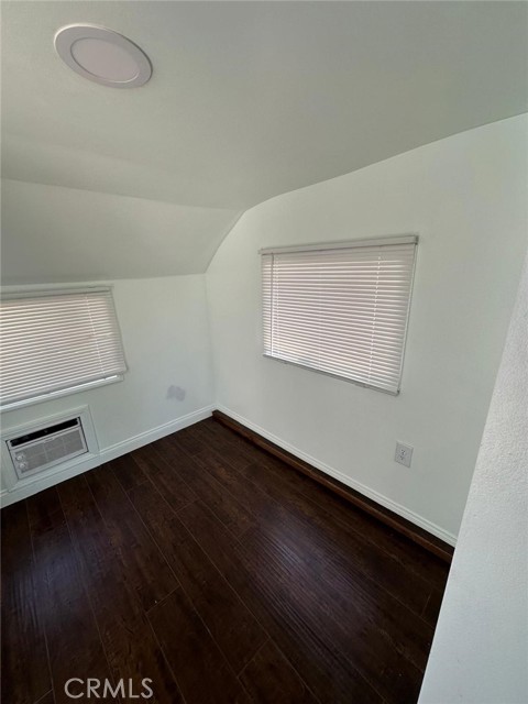 Detail Gallery Image 5 of 16 For 4511 Cecilia St #16,  Cudahy,  CA 90201 - 1 Beds | 1 Baths