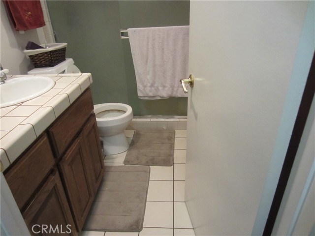 Detail Gallery Image 15 of 21 For 2393 Cragmont Ct, Simi Valley,  CA 93065 - 4 Beds | 2/1 Baths