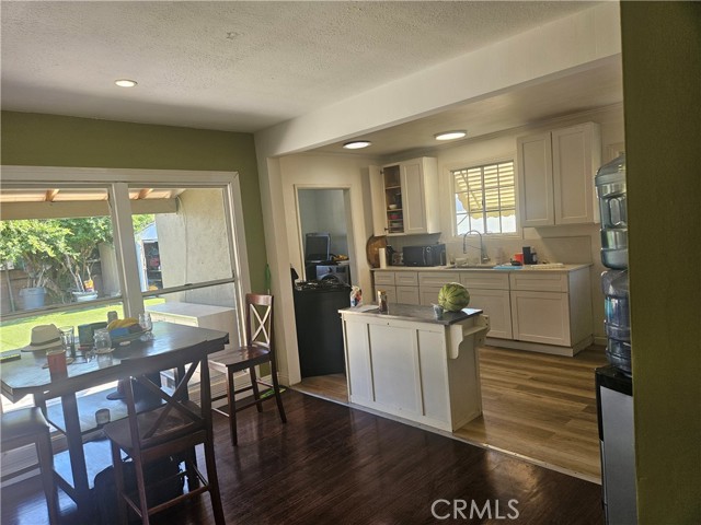 Detail Gallery Image 12 of 22 For 13448 Stagg St, Panorama City,  CA 91402 - 3 Beds | 2 Baths