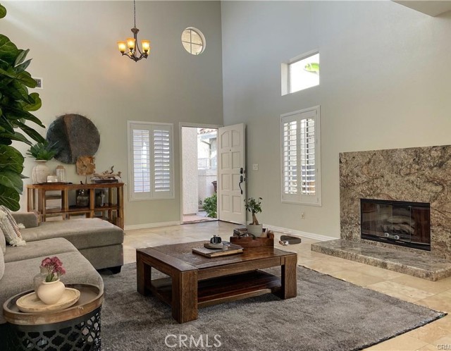 17 Albergar, San Clemente CA: https://media.crmls.org/medias/8e6c5e98-694f-484b-845d-3329ca5b7766.jpg