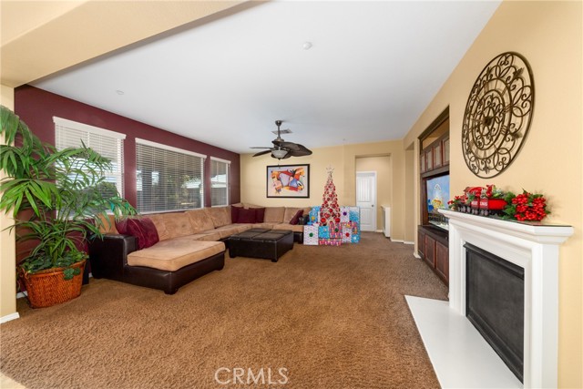 Detail Gallery Image 12 of 52 For 15073 Sagegrove Ln, Fontana,  CA 92336 - 6 Beds | 4/1 Baths