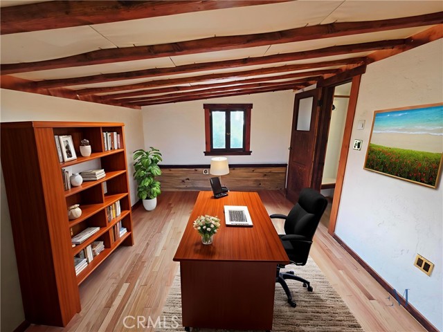 1403 Avon Park, Los Angeles CA: https://media.crmls.org/medias/8e6d69c7-0fcd-4c75-9ce0-5edfbeef0eec.jpg