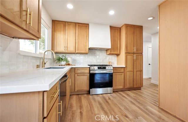 1403 N Siesta Avenue, La Puente CA: https://media.crmls.org/medias/8e6dbbf2-c1ba-46c1-8111-5f205b7e0971.jpg