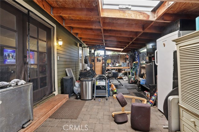 932 Coronado Avenue, Long Beach CA: https://media.crmls.org/medias/8e6e75f8-a7bd-4e3e-8454-89ebc2d8ecc6.jpg
