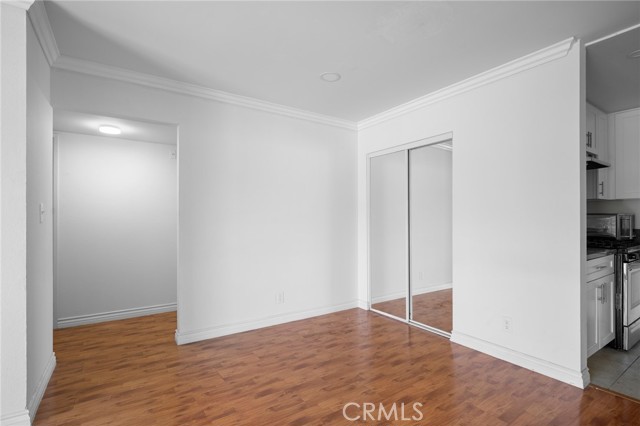 Detail Gallery Image 8 of 18 For 1364 E Garfield Ave #1,  Glendale,  CA 91205 - 2 Beds | 2 Baths