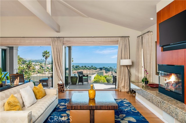 Detail Gallery Image 7 of 44 For 1598 Skyline Dr, Laguna Beach,  CA 92651 - 3 Beds | 3/1 Baths