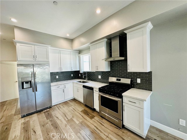 Detail Gallery Image 3 of 20 For 5741 Fulcher Ave #1/2,  North Hollywood,  CA 91601 - 4 Beds | 4 Baths