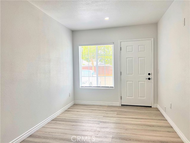 45463 17th E Street, Lancaster CA: https://media.crmls.org/medias/8e71d31c-f859-4492-ad96-a2da174ceba9.jpg