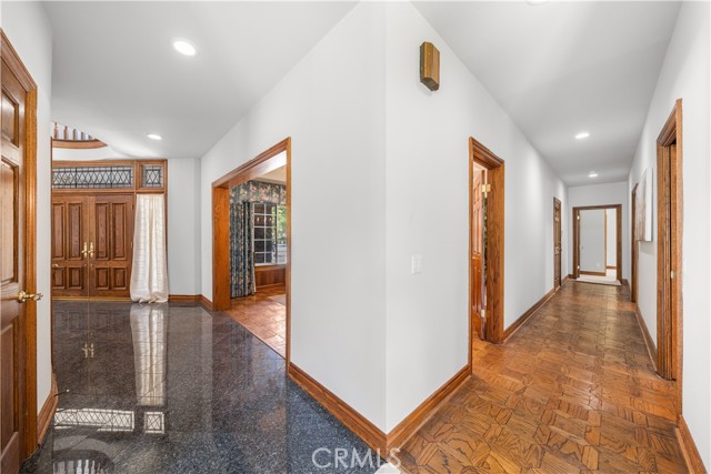519 Connie Rae Way, Arcadia CA: https://media.crmls.org/medias/8e71f077-10d3-4db3-84da-4d348af32e8c.jpg