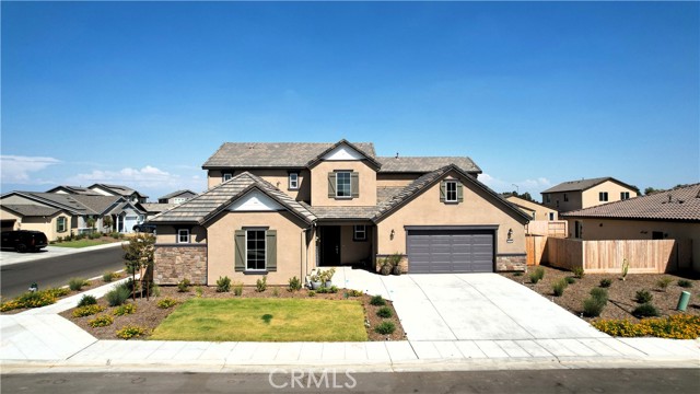 Detail Gallery Image 1 of 43 For 2698 N Arroyo Ave, Fresno,  CA 93727 - 5 Beds | 3/1 Baths