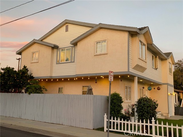 2101 Warfield Avenue, Redondo Beach, California 90278, 5 Bedrooms Bedrooms, ,4 BathroomsBathrooms,Residential,Sold,Warfield,SB22022258