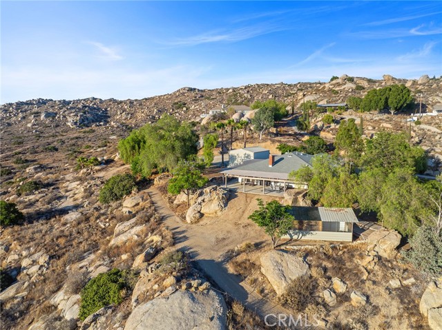 29740 Nogues Road, Nuevo CA: https://media.crmls.org/medias/8e72ba62-3f1a-47f8-899f-73d48d6453cb.jpg