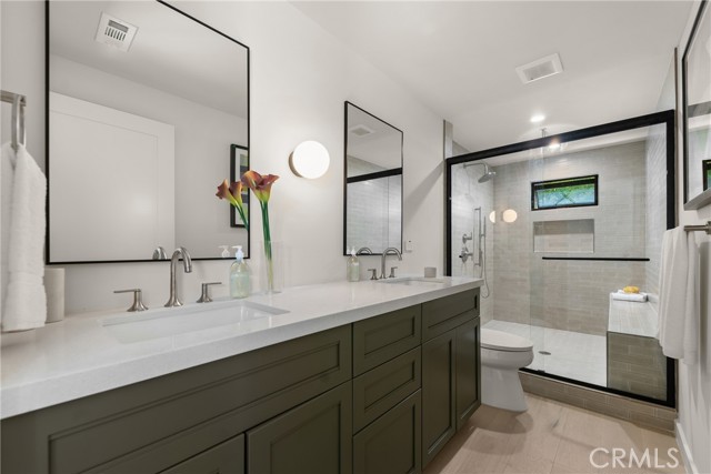 13007 Dewey Street, Los Angeles CA: https://media.crmls.org/medias/8e72bf05-483c-49e4-bbf5-d7b7c6422904.jpg