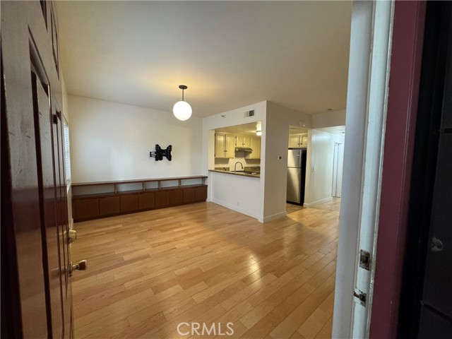 Detail Gallery Image 4 of 35 For 730 215 W 4th St, Long Beach,  CA 90802 - 2 Beds | 2 Baths