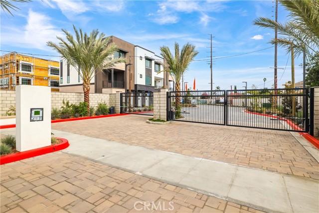 Detail Gallery Image 2 of 32 For 52 Bigsby Dr, Stanton,  CA 90680 - 3 Beds | 3 Baths