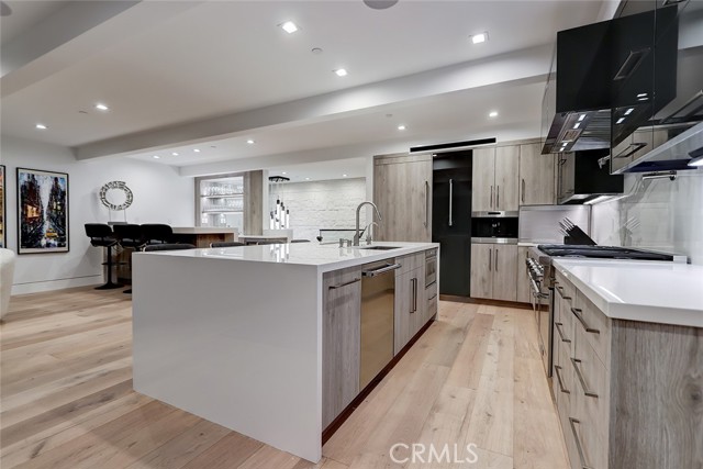 Detail Gallery Image 17 of 35 For 1208 the Strand #C,  Manhattan Beach,  CA 90266 - 3 Beds | 3 Baths