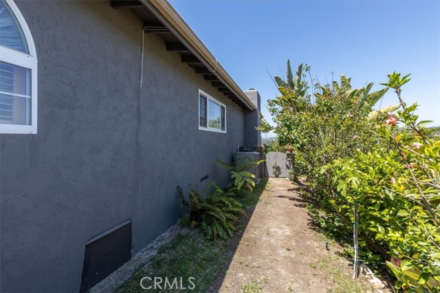 Detail Gallery Image 37 of 42 For 6096 Crawford St, San Diego,  CA 92120 - 4 Beds | 3 Baths