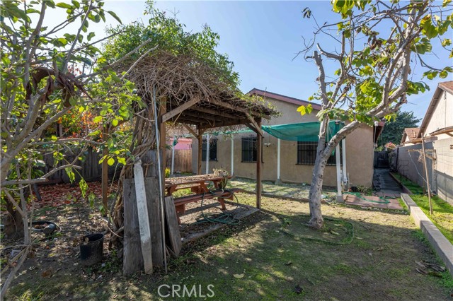 Detail Gallery Image 38 of 40 For 2346 Hayes Ave, Long Beach,  CA 90810 - 4 Beds | 2 Baths