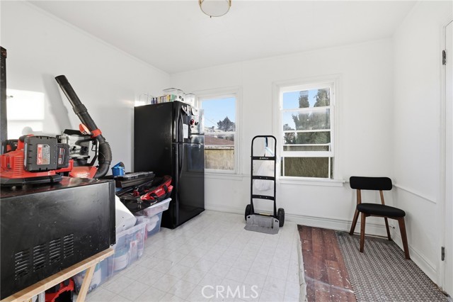 Detail Gallery Image 14 of 26 For 4916 W 12th St, Los Angeles,  CA 90019 - 6 Beds | 4 Baths