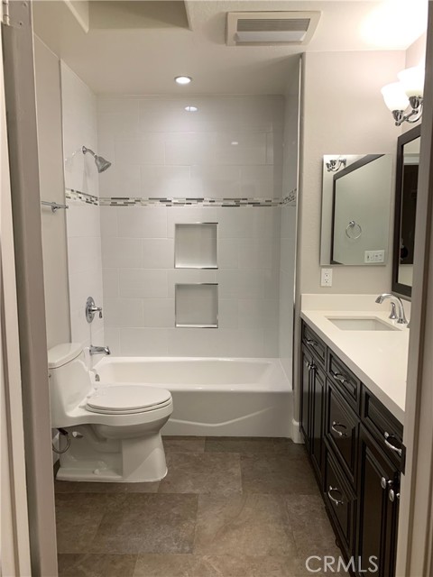 Detail Gallery Image 17 of 26 For 292 Alpine St #2,  Pasadena,  CA 91106 - 2 Beds | 2/1 Baths