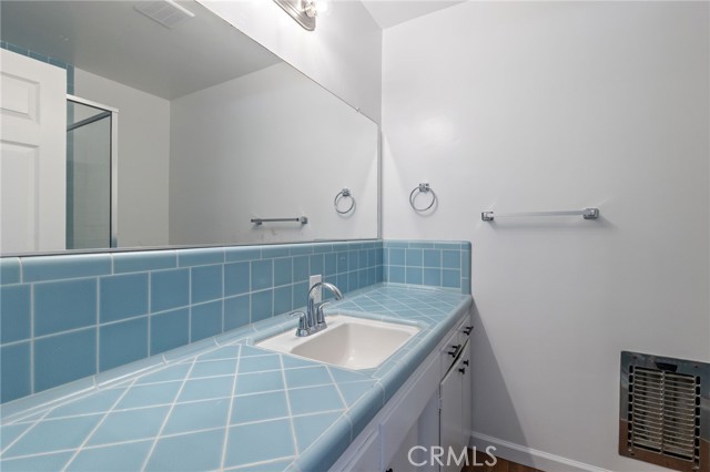 Detail Gallery Image 20 of 35 For 326 Meadow Ln, Monrovia,  CA 91016 - 3 Beds | 2 Baths