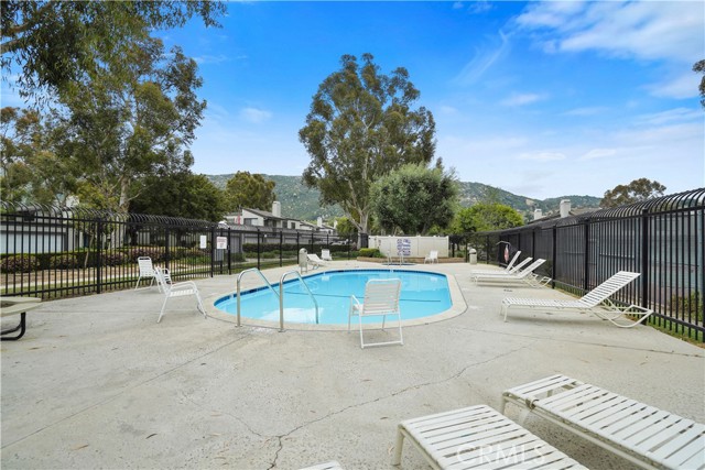 Detail Gallery Image 51 of 59 For 6524 Twin Circle Ln #2,  Simi Valley,  CA 93063 - 2 Beds | 1/1 Baths
