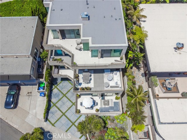 Detail Gallery Image 8 of 18 For 150 Cliff Dr, Laguna Beach,  CA 92651 - 2 Beds | 2/1 Baths
