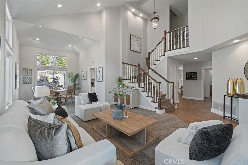 MLS #OC25228132 image #5