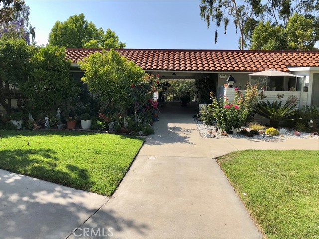 670 Via Mendoza, Laguna Woods CA: https://media.crmls.org/medias/8e773f24-a9e2-4fff-9a22-dc7293f32b65.jpg