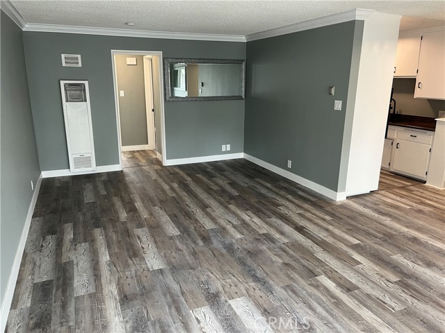 801 E 1st Street, Long Beach CA: https://media.crmls.org/medias/8e774cef-7e53-45d9-9f70-07271f44d2ca.jpg