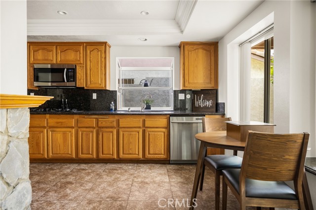 2545 E Lark Ellen Lane, Anaheim CA: https://media.crmls.org/medias/8e78597c-68a2-4548-8317-f7bc0b4f4e1d.jpg