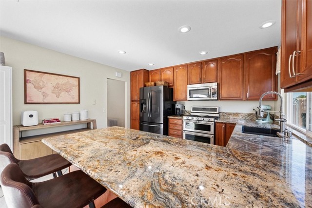 1643 Melody Circle, Corona CA: https://media.crmls.org/medias/8e78965e-b4ea-41c5-8bcf-122ccb5df1aa.jpg
