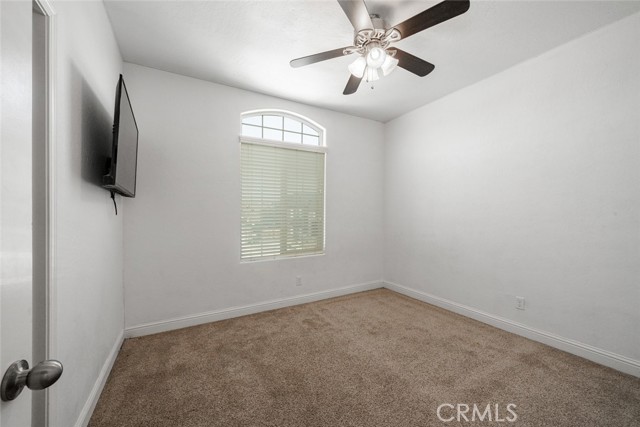 Detail Gallery Image 29 of 38 For 2027 W Babcock, Visalia,  CA 93291 - 4 Beds | 2/1 Baths