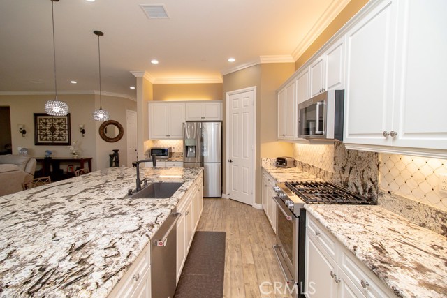464 Whitney Peak, Beaumont CA: https://media.crmls.org/medias/8e78ed74-22fb-4826-98b6-8d44e7d7f90d.jpg