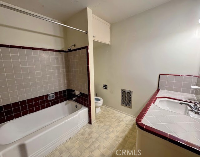 Detail Gallery Image 11 of 17 For 332 N Washington Ave, Glendora,  CA 91741 - 3 Beds | 2 Baths